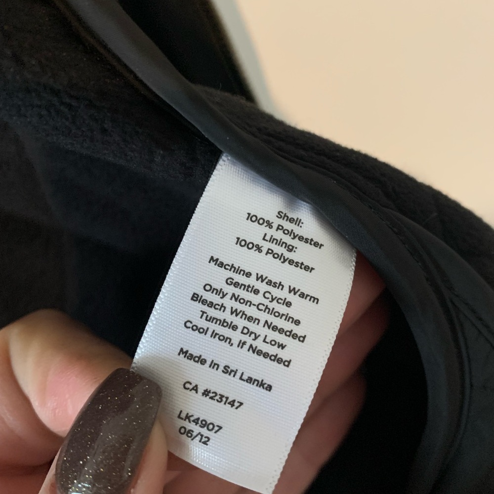 Talbots Petite Black Quilted Vest Size 8P NWOT - Picture 4 of 5